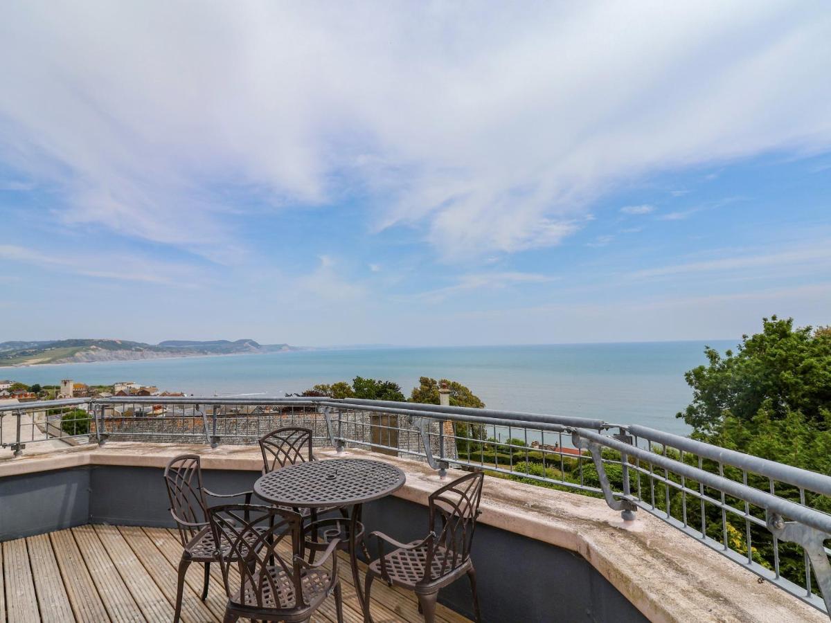 The Penthouse Apartment Лайм Риджис Екстериор снимка