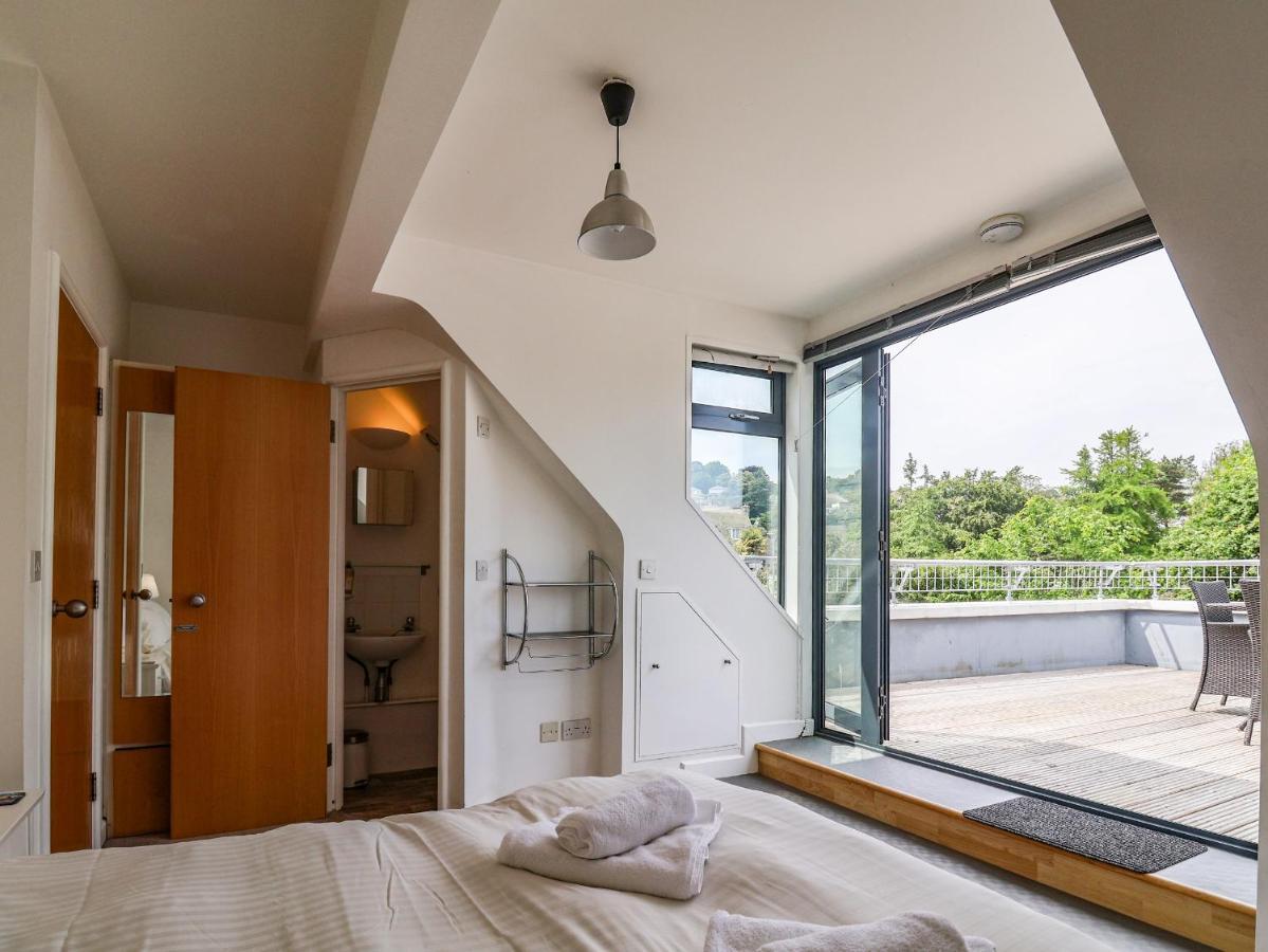 The Penthouse Apartment Лайм Риджис Екстериор снимка